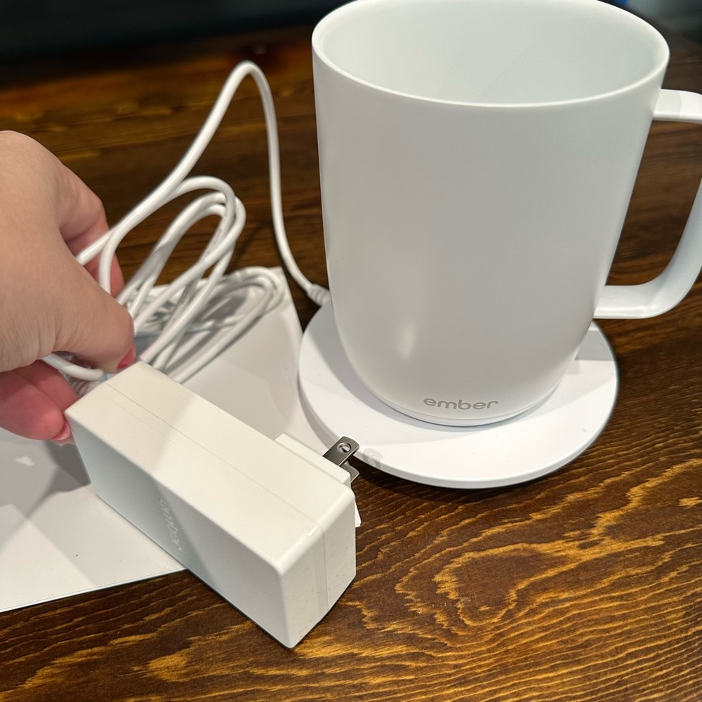 Ember White Smart Mug with Charger